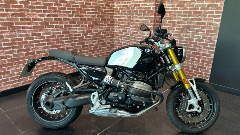 24MY BMW R12 Ninet